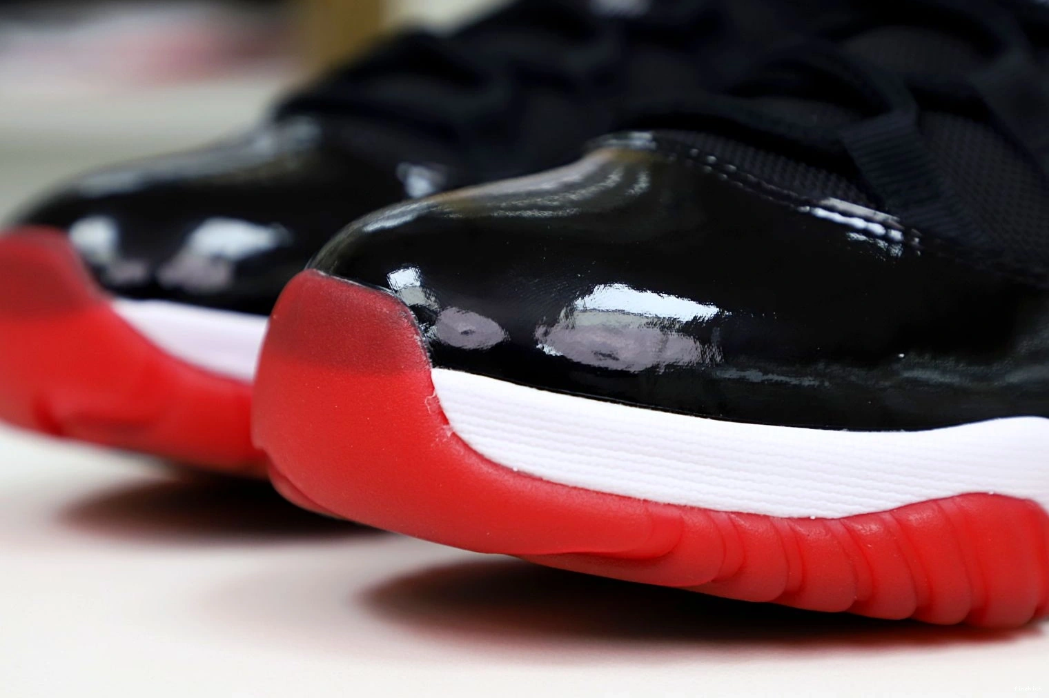JORDAN 2019 RETRO 11 AIR 'BRED' 0123